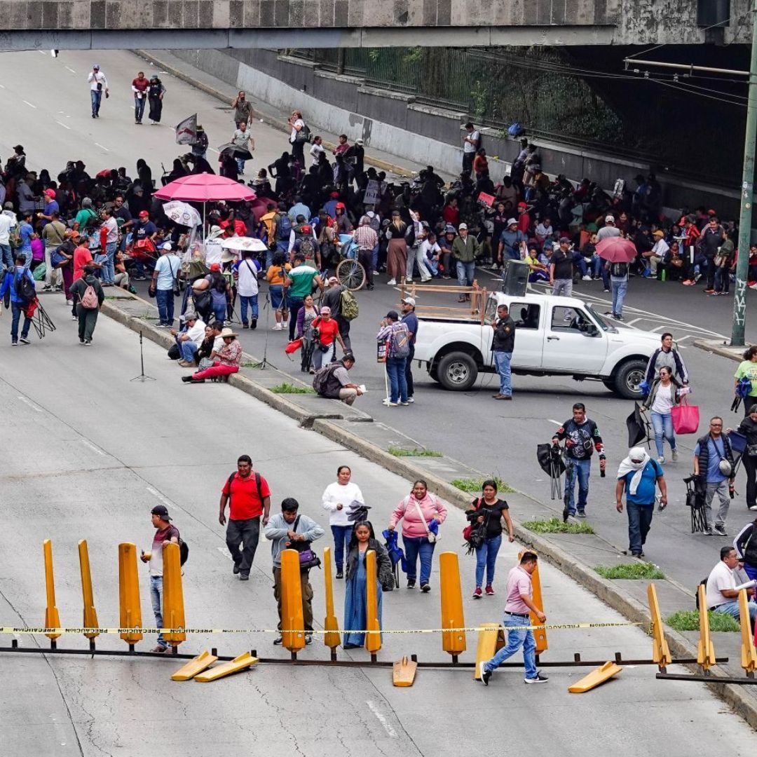 Bloqueo en Circuito Interior en la Ciudad de México.